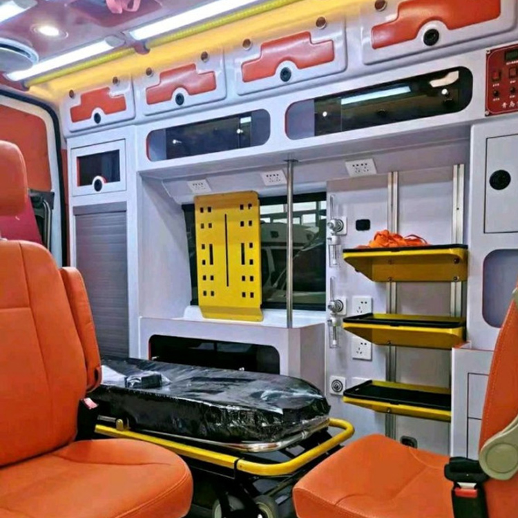 龙河镇长途救护车护送病人租赁价格
